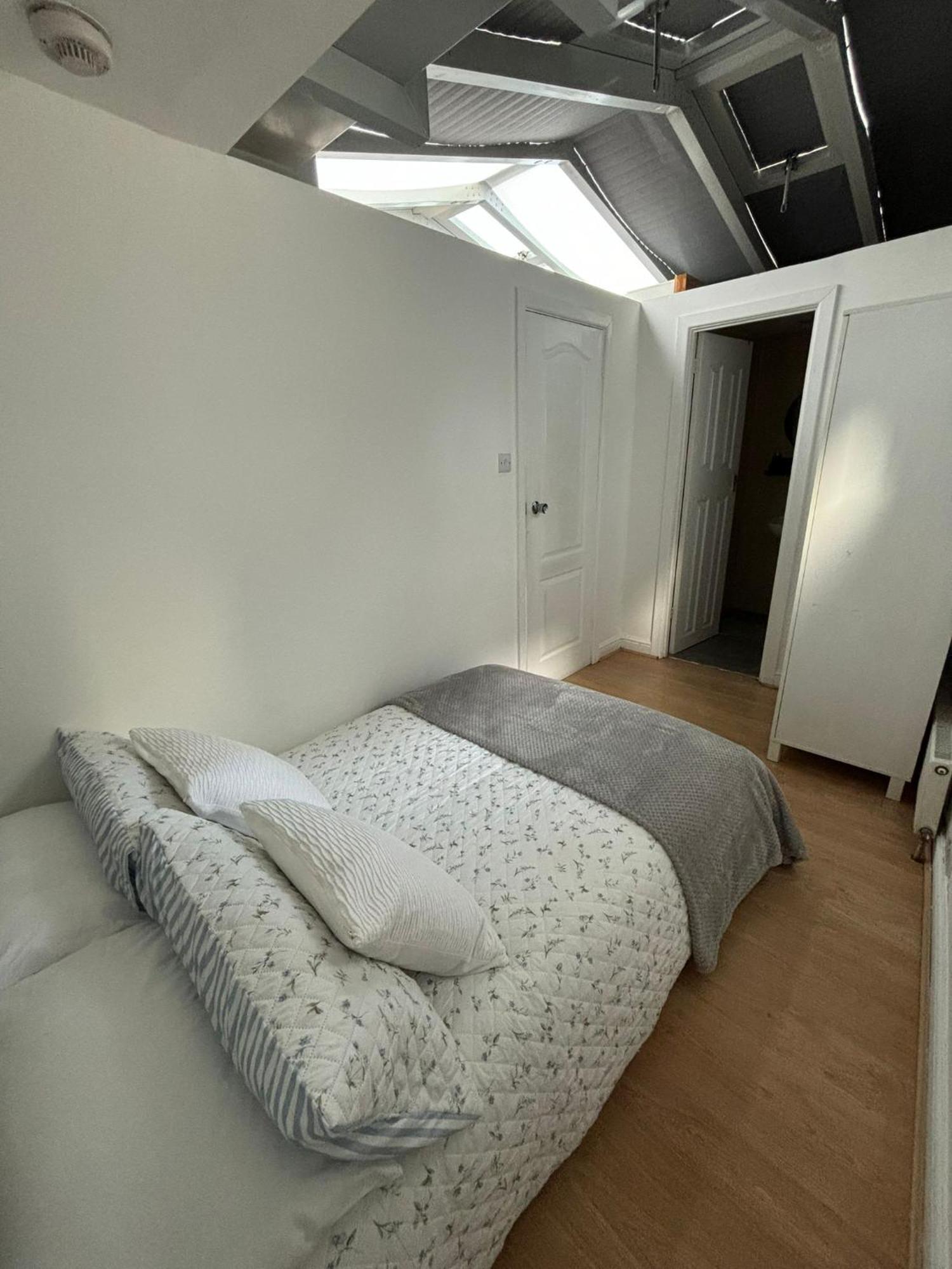 Ferienwohnung Top Floor Delightful Flat London Exterior foto